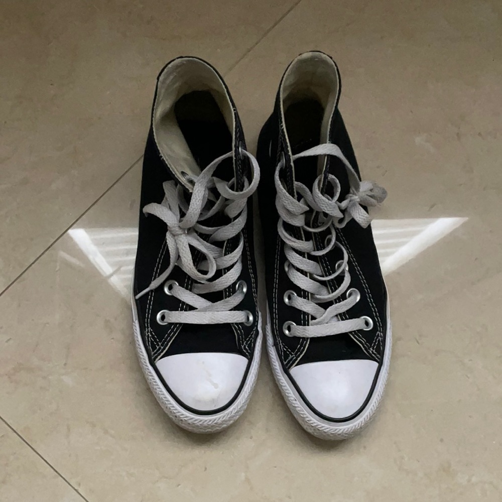 Black Converse